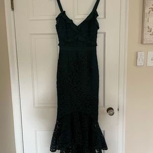 TWO SISTERS THE LABEL - SIZE 2 WEDDING GUEST DRESS. EVERGREEN